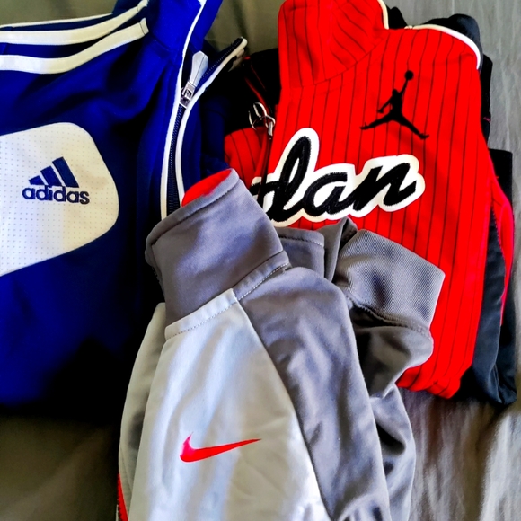 Bundle of 3 Jordan, Adidas, Nike boys zipper jackets size 4-5 - Picture 12 of 13